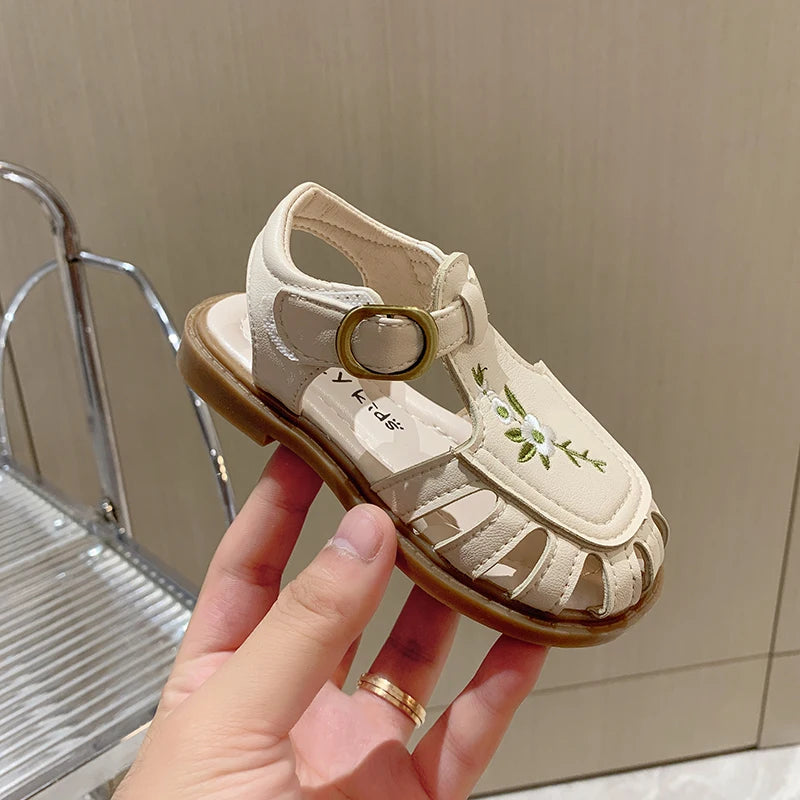 Toddler Girl's Sandals Flower Cut-outs Beige Brown Lovely Children Sliders Summer 21-30 Beautiful Breathable Non-slip Kids Shoes