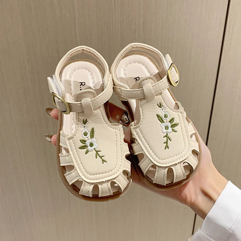 Toddler Girl's Sandals Flower Cut-outs Beige Brown Lovely Children Sliders Summer 21-30 Beautiful Breathable Non-slip Kids Shoes
