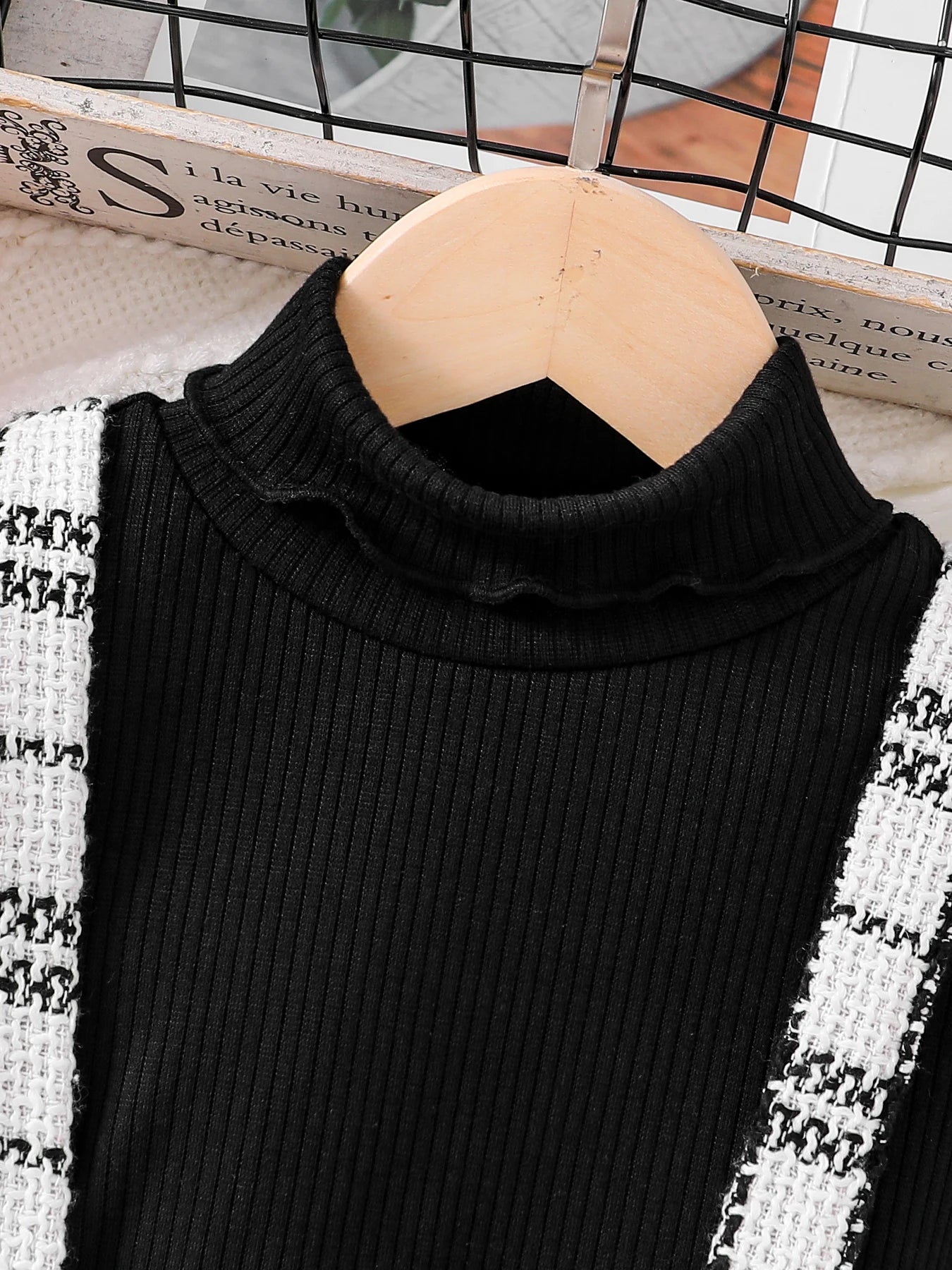 Children's clothing, girls' autumn fashion dress 2-piece set, black high neck knitted long sleeved+white checkered skirt