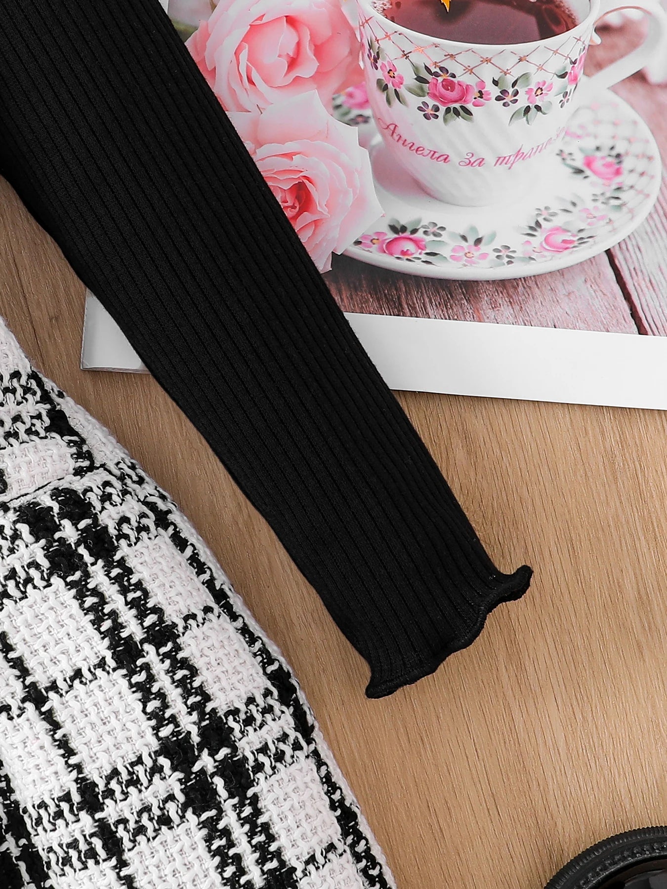 Children's clothing, girls' autumn fashion dress 2-piece set, black high neck knitted long sleeved+white checkered skirt