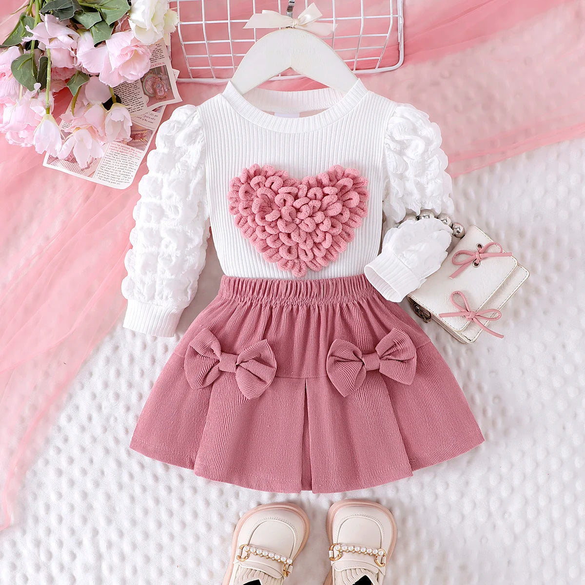 2PCS  Autumn New Style For Girls 1-3 Years Old, Comfortable And Sweet Bubble Sleeve Love Badge Top + Short Skirt Set